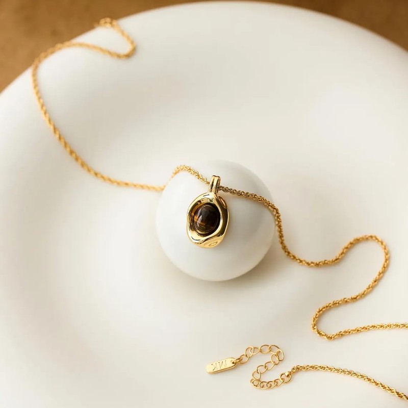 Moonffay Natural Tiger Eye Necklace, Gold Stone Pendant Necklace, Vintage