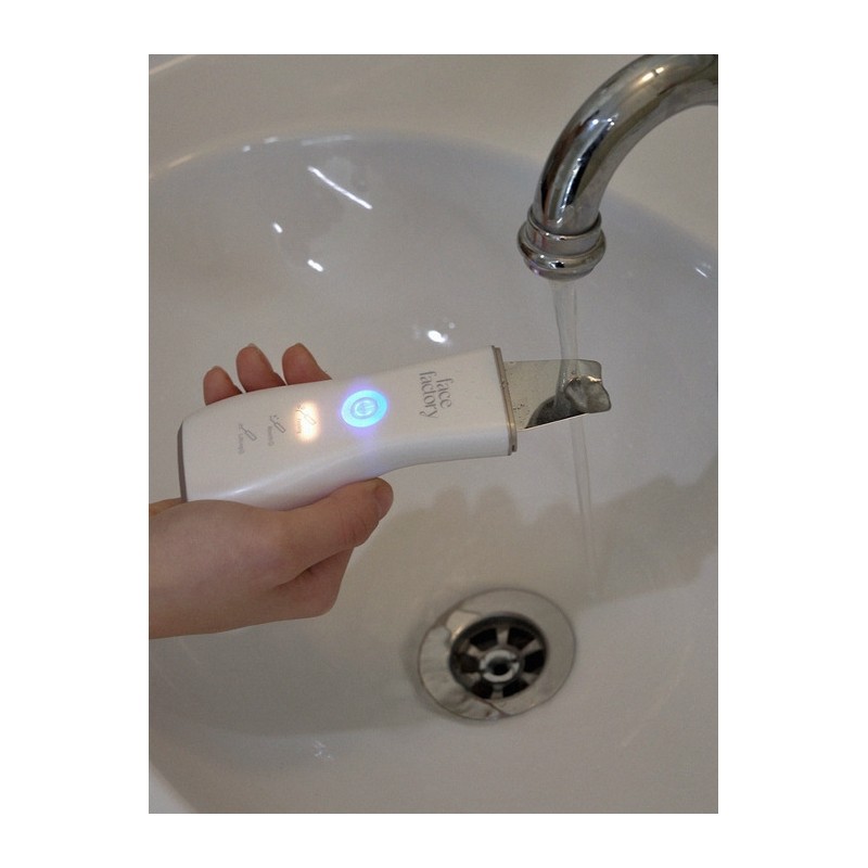 Exfoliation, sebum management, ultrasonic galvanic aqua skin scrubber, water peeling