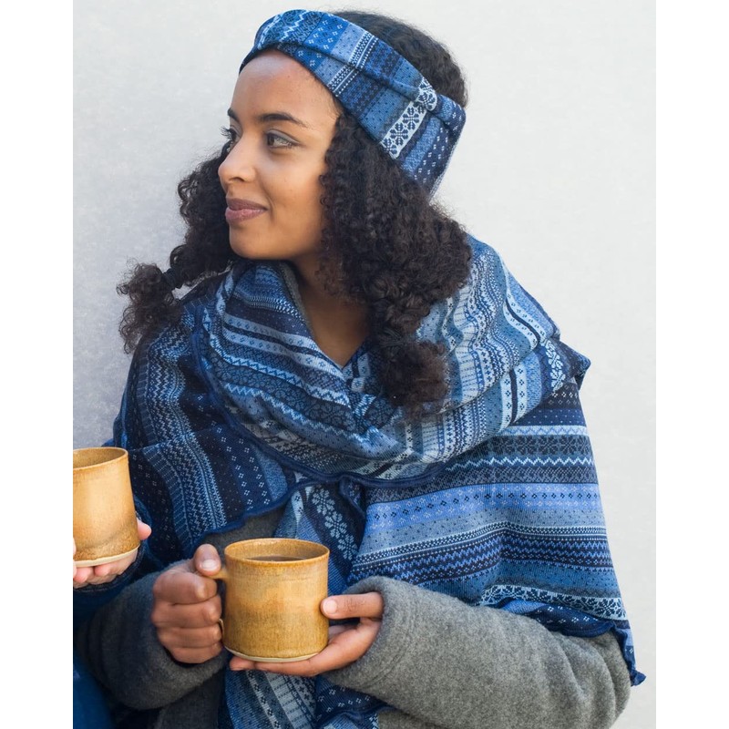 Invero, Merino Triangular Scarf Tiziana 100% Wool, blue