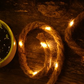 Gresonic Gresonic LED Lichterkette Seil Beleuchtung 25LED 2m lang batteriebetrieben Timer Baumwollseil Naturkordel Juteseil Tau warmwei?e Lichtfarbe Garten Deko Innenbeleuchtung Weihnachtsdeko wasserdicht