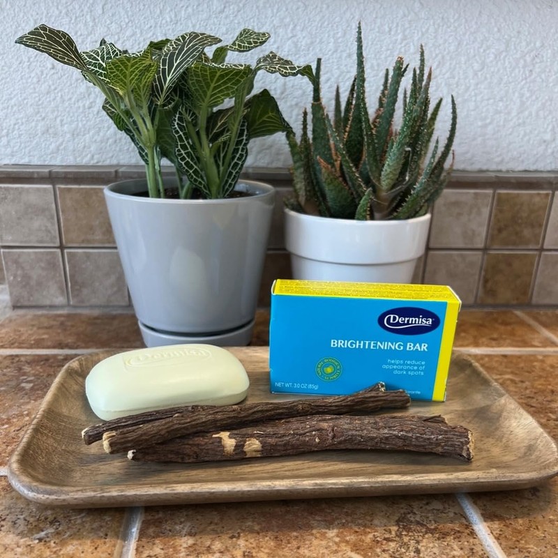 DERMISA BARRA DE JABON ACLARANTE PARA MANCHAS OSCURAS 85GR 1