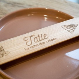 ERNESTINE - Wooden Aunty Tata Crepe Spatula - Gift idea Aunt Uncle - Pastry accessory for pancakes - spatulas kitchen pancakes - kitchen tool - crepe accessories - crepe utensils