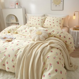 VM VOUGEMARKET Cute Fruit Duvet Cover Queen 3 Pieces Strawberry Bedding Set Cream White Cotton Quilt Cover with Zipper for Girls Women 90x90 Inch