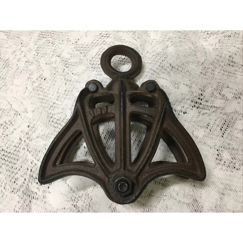 Cast Iron Barn Hoist (For Decorations)