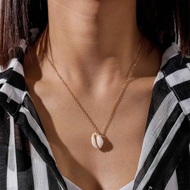 Iaceble Boho Seashell Choker Necklace Cowrie Shell Pendant Necklace Gold Shell Necklace Natural Shell Chain Necklace Jewelry for Women
