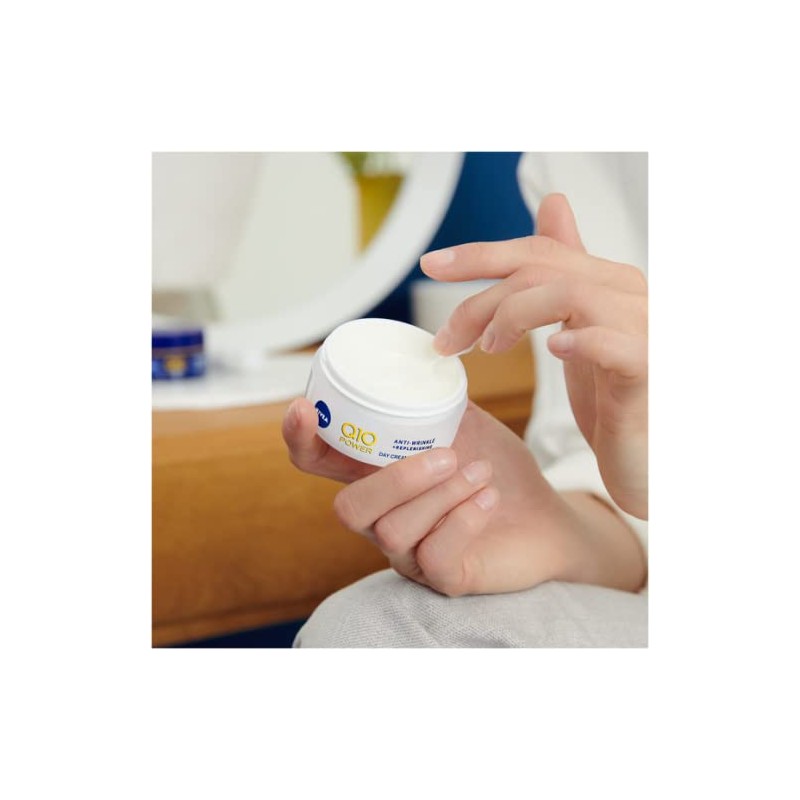 NIVEA Q10 Power Anti-Falten + Straffung Tagespflege für glattere &