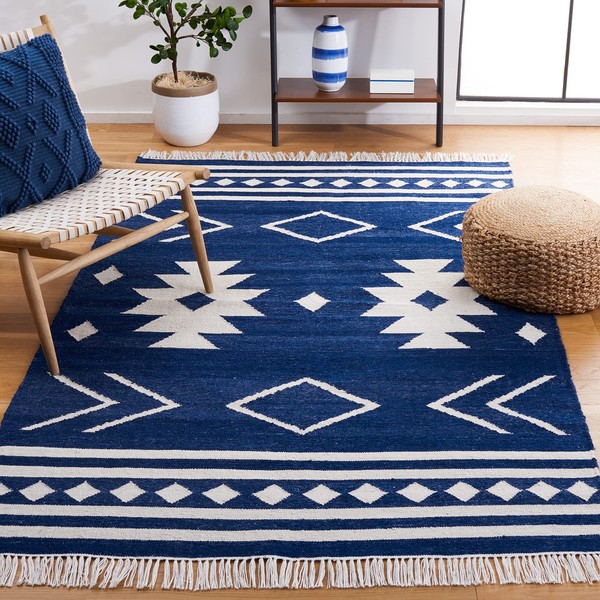 SAFAVIEH Kilim Collection Area Rug - 5' x 8', Navy