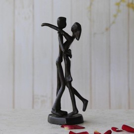 Iron Sculpture Home Decor,Iron 6th for Couple,Art Metal Statue Abstract Modern Accents,Black Metal Couple Sculpture,Romantic Gift Anniversaries for Couple Her Wife Girlfriend Valentine(Embrace)