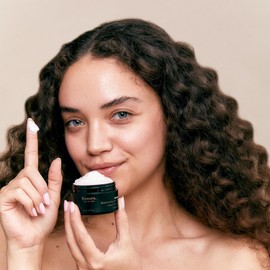 Knours. Moisturizing Shea Butter Sweet Almond Oil Youth Cream, a Rich Cream with Niacinamide Olive & Vegan Oil Clean Beauty (50ml 1.69 fl. oz.)