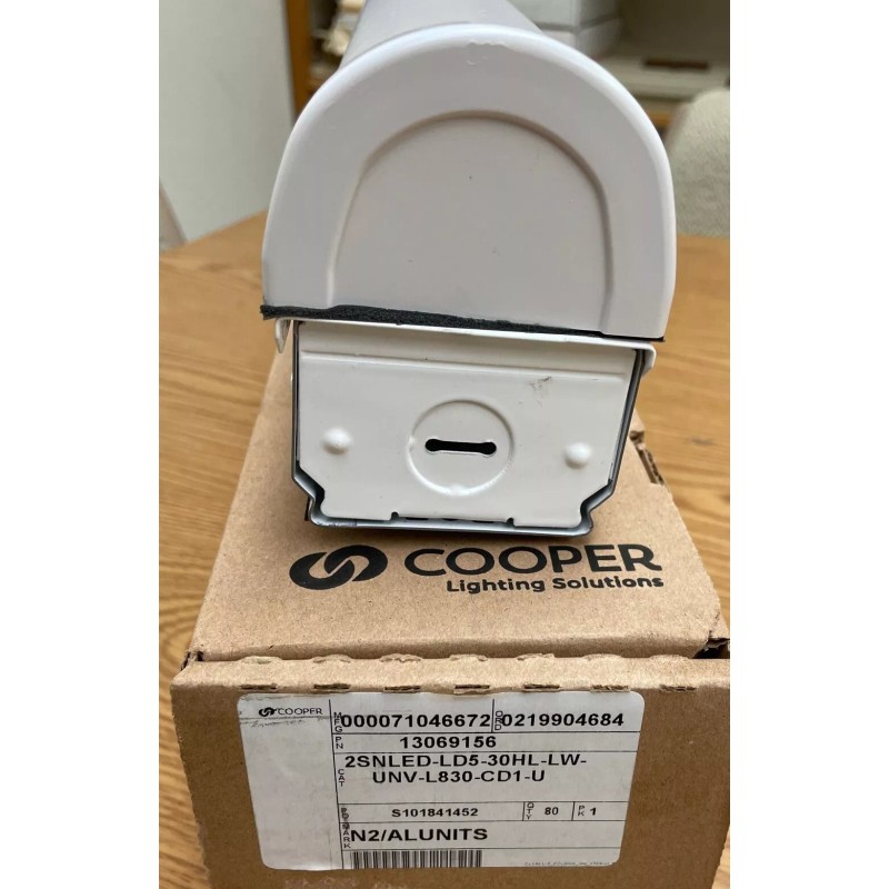 Cooper Metalux 2SNLED-LD5-30H