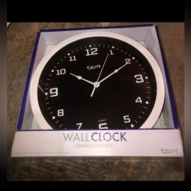 tzumi White/Black Clock 9.4” NEW NIB