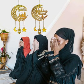 Ramadan Mubarak Hanging Decorations, Wooden Eid Kareem Hanging Signs for House Room Door Wall Decor Novelty Hollow Star Moon Lanterns Castles Ornament for Islamic Muslim Al-Fitr Pack of 2