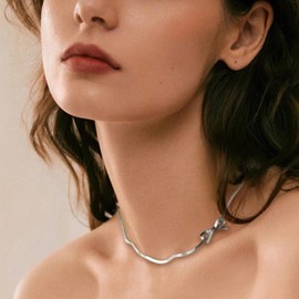 Jean Beau Bow Necklace for Women, Silver Dainty Bowknot Ribbon Snake Choker Chain Trendy Jewelry Gift