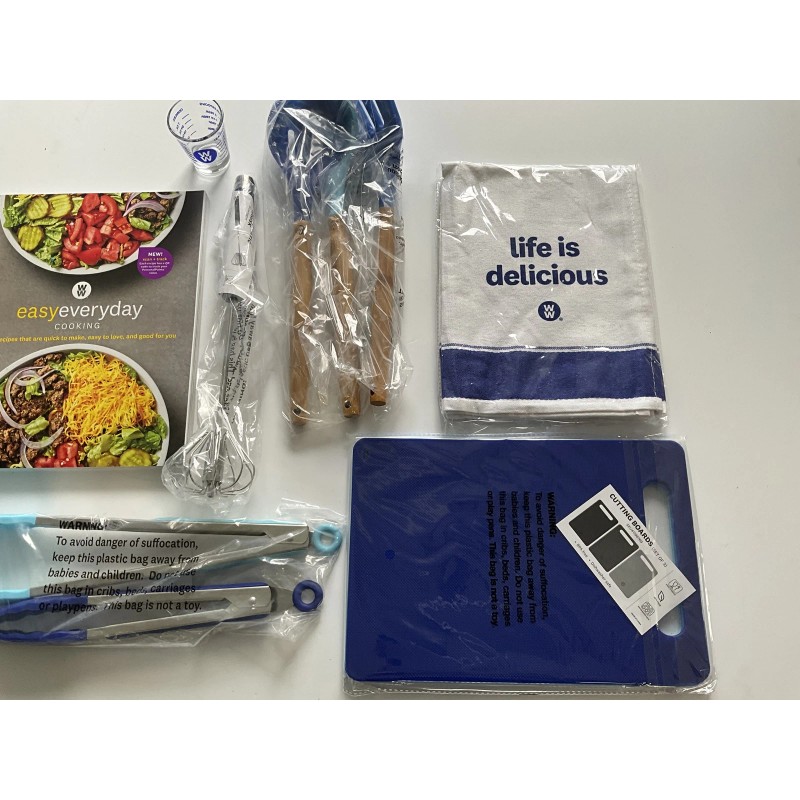 Weight Watchers Kit Whisk Tongs 1oz Measuring Cup Spoons Spatula