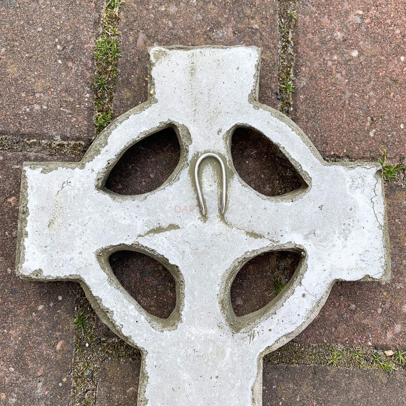 Darthome Ltd Ancient Stone Celtic Cross Tile Hanging Garden Ornament