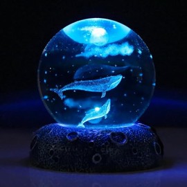 Ricjurzzty Crystal 3D Jellyfish Whale Ball Night Light, 8CM Crystal Ball Night Light with Colorful LED Lamp, USB Cool Sea Animal Table Lamp for Bedroom and Living Room Decoration (Whale)