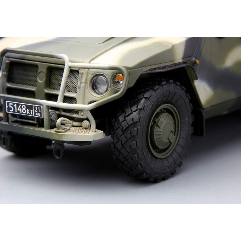 MENG-Model VS-003 - Russian Armored High-Mobility