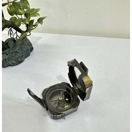 Brass Compass Vintage Surveying Nautical Compass for Navigational/Traveling/Hiking/Tracking/Camping Tool Survival Outdoor Compass