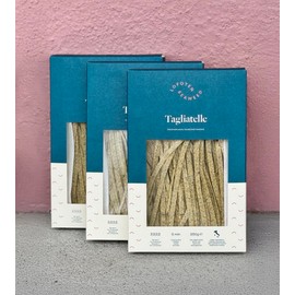 Lofoten Seaweed Seaweed Tagliatelle: traditionally made Italian pasta and organic, hand-harvested kelp from Lofoten Islands, Norway