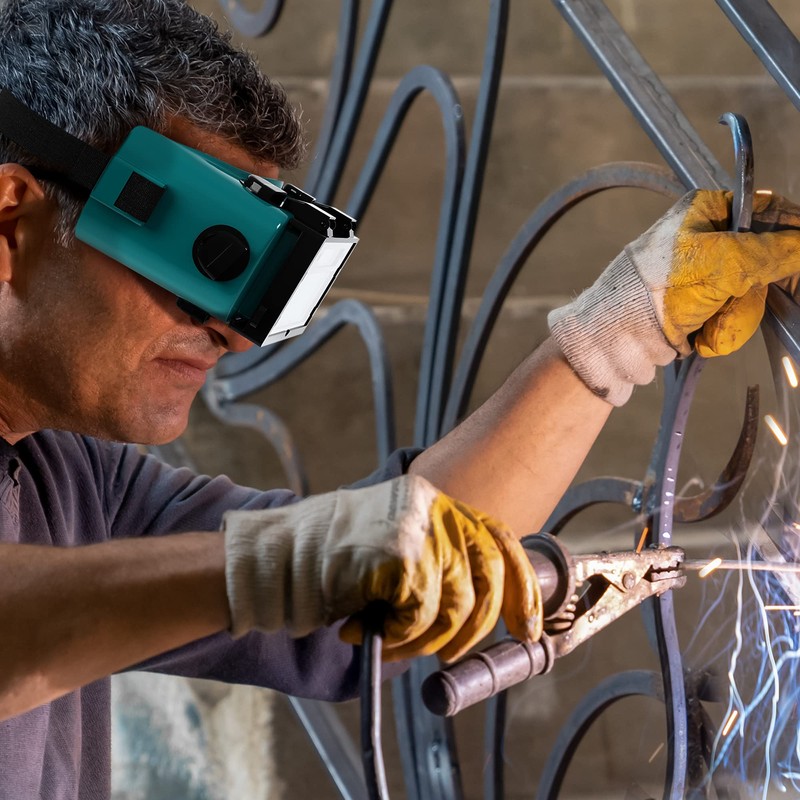 SPARGOS Welding Goggles Auto Darkening LCD Welding Mask Solar Welder