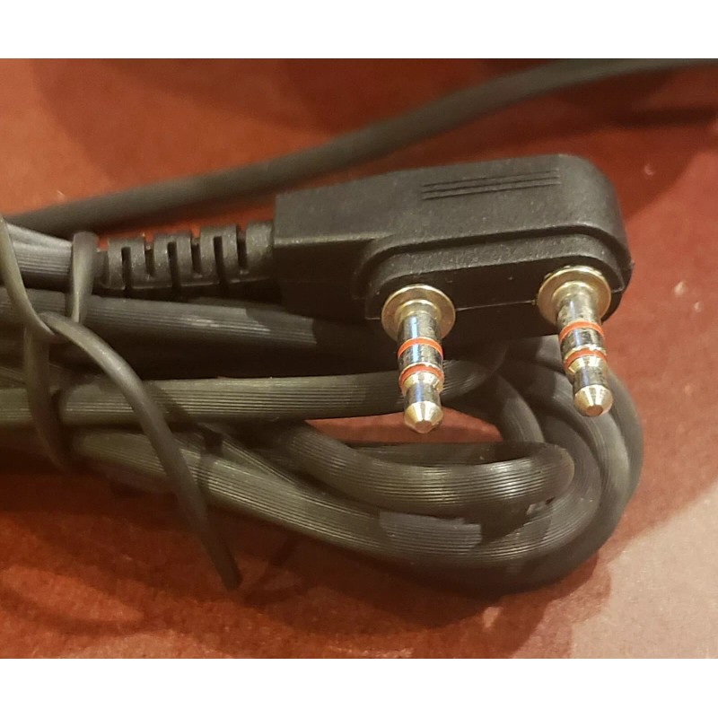 Delta Airlines Premium Head Phones Brand New 044208423