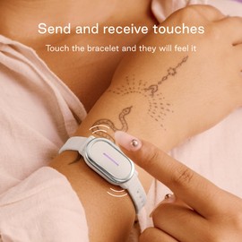 BOND TOUCH 4 Bracelet - Long-Distance Relationship Touch Bracelet for Couples, Friends and Families to Feel Connected (1 Unit) (White)