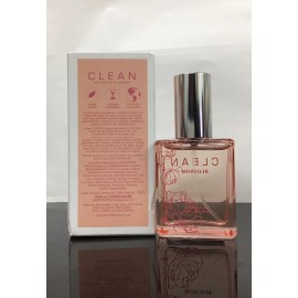 Clean Blossom Eau De Parfum Mini Spray 0.5 Fl Oz/ 15 ml, New In Box.