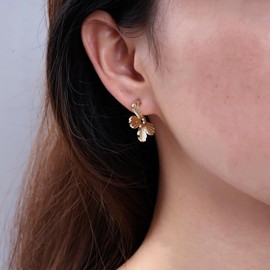 Atentuyi Boho Gold Flower Stud Earrings Tiny Floral Earrings Metal Textured Small Flower Earrings Hammered Flower Statement Earrings Jewellery for Women and Girls