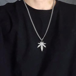 TseenYi Maple Leaf Pendant Necklace Silver Leaf Necklace