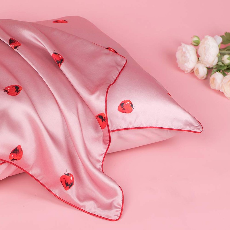 THXSILK Silk Pillowcase, 19 Momme Mulberry Silk, Strawberry Decorative, Best