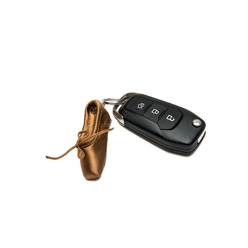 Montesy Handcrafted Ballet Shoe Keychain Silk Pointe Shoe Keyrings Elegant