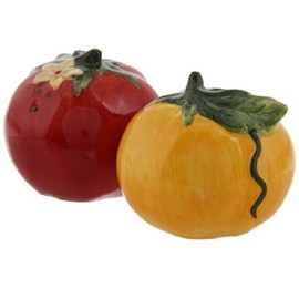 Fruit or Veggie Red and Yellow Tomatos Tomatoes Salt and Pepper Shakers Set