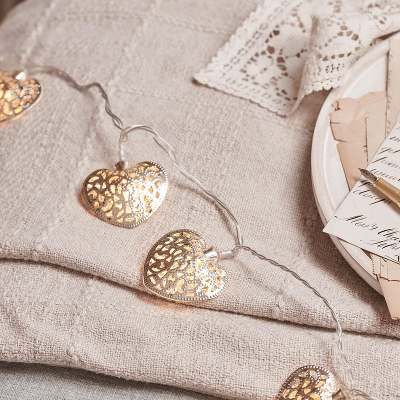 Lights4fun 20er LED silberne Herz Lichterkette mit Timer strombetrieben