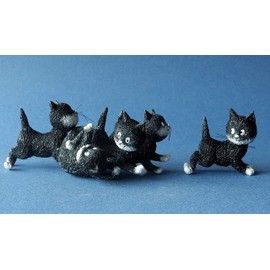 Suivez Moi (Just Follow Me) Dubout Resin Cat Ornament DUB55
