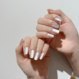 ZAHRVIA Pack of 30 Cat Eye UV Nails for Sticking, Coffin Short, Moonlight White Gel Press on Nails Motif, Coffin Handmade Artificial Nails, Fake Nails with Glue, Soft Gel Fingernails, Artificial Nails