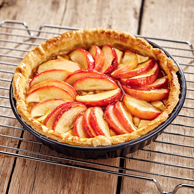 Stellar SB79 Non-Stick 8" Flan Tin with Fluted Sides and