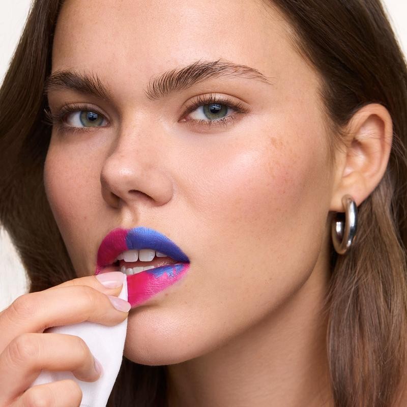 WONDER BLADING Lip Stain Masque:_Divine (burgundy red)