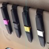 Car Sunglasses Two-way Holder Mount (Gold) / 차량용선글라스양방향홀더거치대(골드)