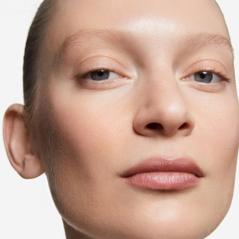 Inglot Illuminierende Foundation mit Hautpflege-Vorteilen | Sonnenschutz | Vegane Formel