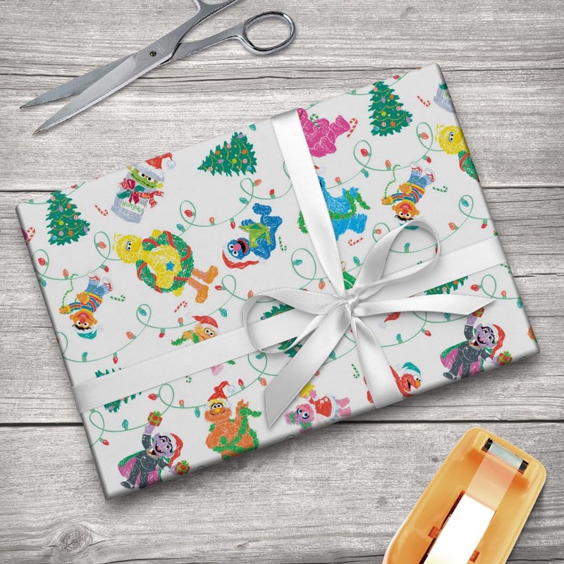 GRAPHICS & MORE Sesame Street Tangled Lights Pattern Gift Wrap