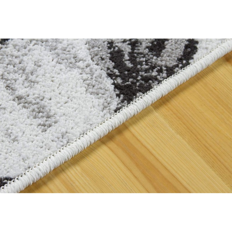 L'BAIET Luna Pink Floral 2' x 3' Rug