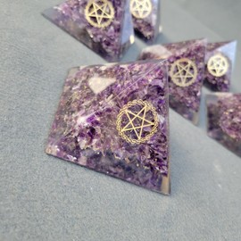 Harmoniekraft Orgonit Pyramide XL groß Amethyst Pentagramm 90-95mm natürliche Edelsteine aus Indien