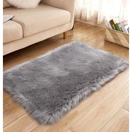 HARESLE Fluffy Rugs Living Room, Grey Faux Fur Rugs for Bedroom, Soft Sheepskin Rug,Small Washable Kids Rug,High Pile Area Carpet,Non Slip Bedside Carpet, Square Carpets for Lounge(Grey,40x60cm)
