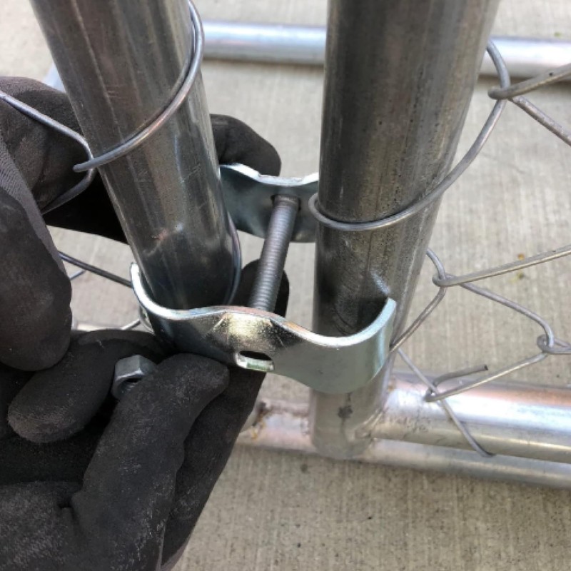 FenceScreen 1-3/8" Silver Galvanized Steel Temporary Fence Panel Clamp Set