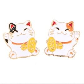 Kisangel Cat Pin Maneki Neko Lucky Cat Brooch Cute Pins Japanese Myth Fortune Neko Badges Jewelry for Clothing Bags Jackets Shirts Backpacks DIY Craft