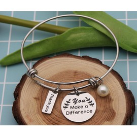Beeshion Thank You Gifts You Make a Difference Bracelet Stainless Steel Charm Volunteer Appreciation Jewelry Gift for Employee/Mentor/Doctor (You Make a Difference Bangle)