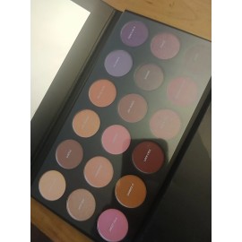 Morphe NEW NIB MORPHE 18F TALKING FLIRTY ARTISTRY EYESHADOW PALETTE SOLD OUT New In Box