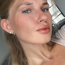 Hipi Faible TINTED BRONZE NUDE - Naturkosmetik Lippenpflege mit Farbe im Pump-Spender - Lippenbalsam 100% natürlich - 6 ml