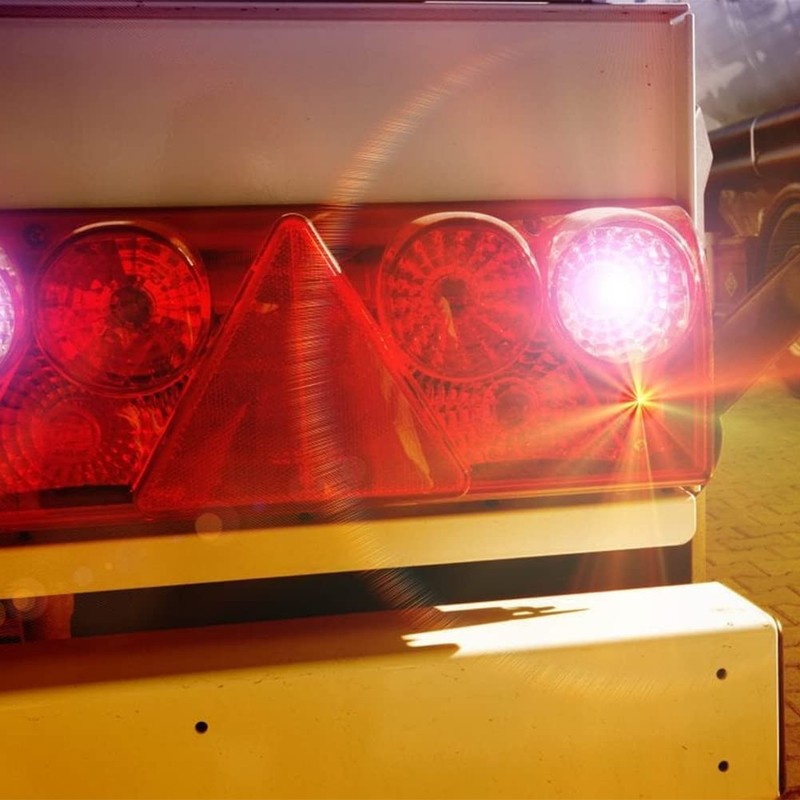 Trailer Reflector Triangles, Triangle Reflector, Triangle Reflector, Red Cat's Eye