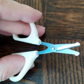 Nose Hair Trimming Scissors (Random Design) Men's Nose Hair Remover 2ea